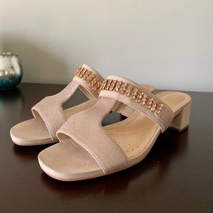 Clarks Light Block Pink Heels (worn once)